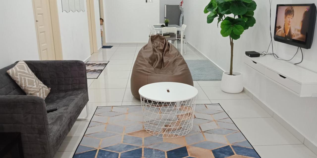 קואלה טרנגאנו Zr D'Jembal Homestay, Gong Badak מראה חיצוני תמונה