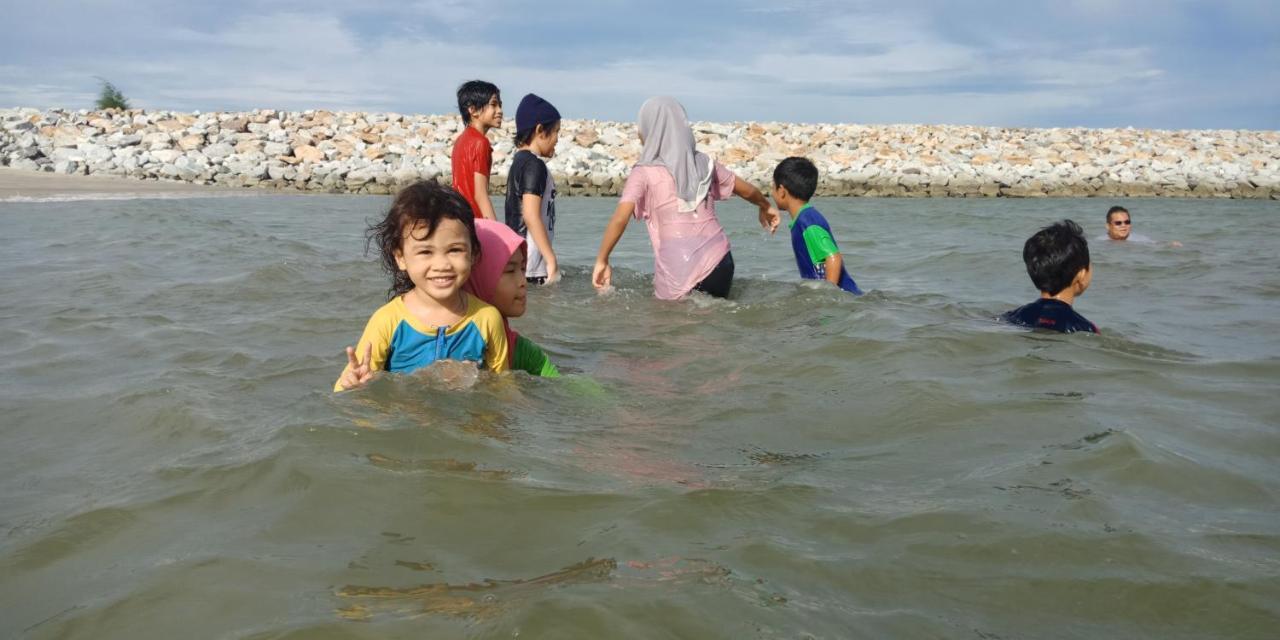 קואלה טרנגאנו Zr D'Jembal Homestay, Gong Badak מראה חיצוני תמונה