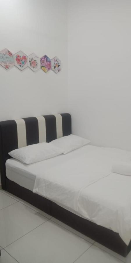 קואלה טרנגאנו Zr D'Jembal Homestay, Gong Badak מראה חיצוני תמונה